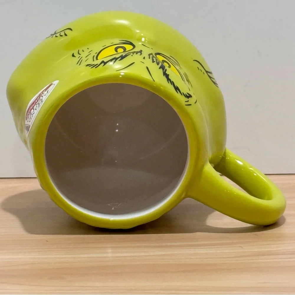 The Grinch Face Sculpted Mug Dr. Seuss Green Ceramic Coffee Cup ZB ZRIKE BRANDS - Picture 7 of 16